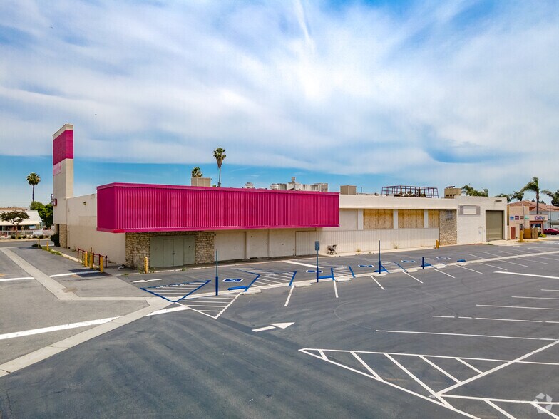 More Photos Of 10001 Paramount Blvd, Downey Storefront For Lease