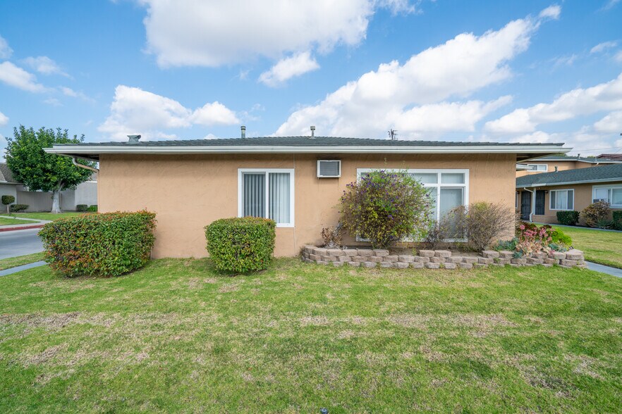 More Photos Of 2135 W Ball Rd, Anaheim Apartments For Sale