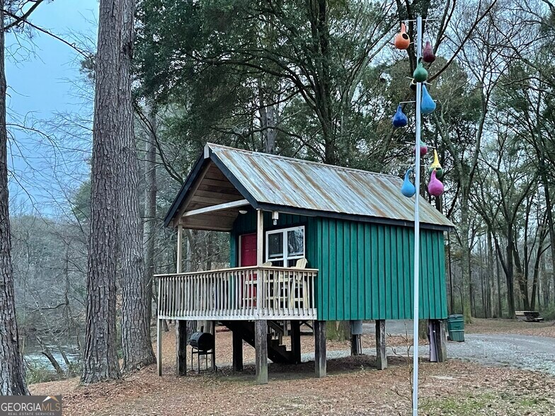 More Photos Of 5543 Juliette Rd, Juliette Specialty For Sale