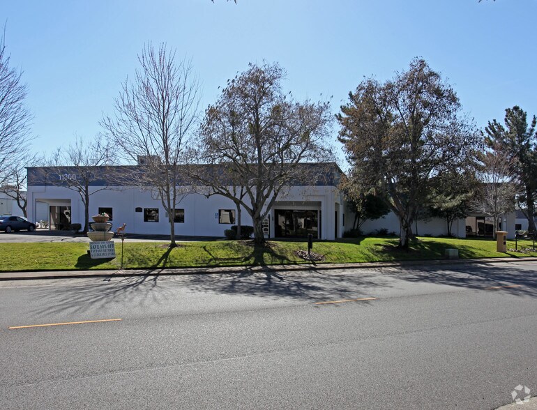 More Photos Of 11300 Trade Center Dr, Rancho Cordova Warehouse For Lease