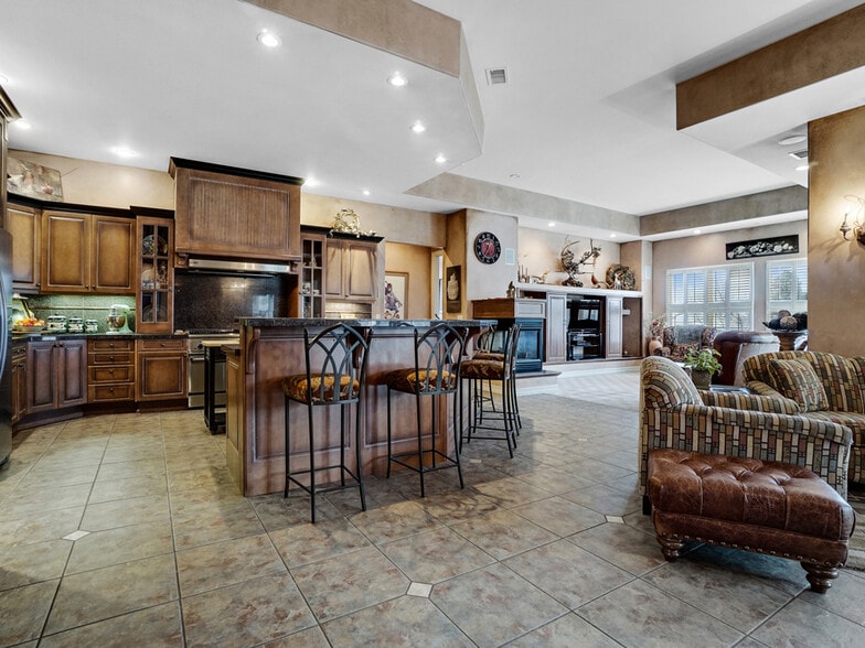 More Photos Of 2087 Broadway, Grand Junction Specialty For Sale