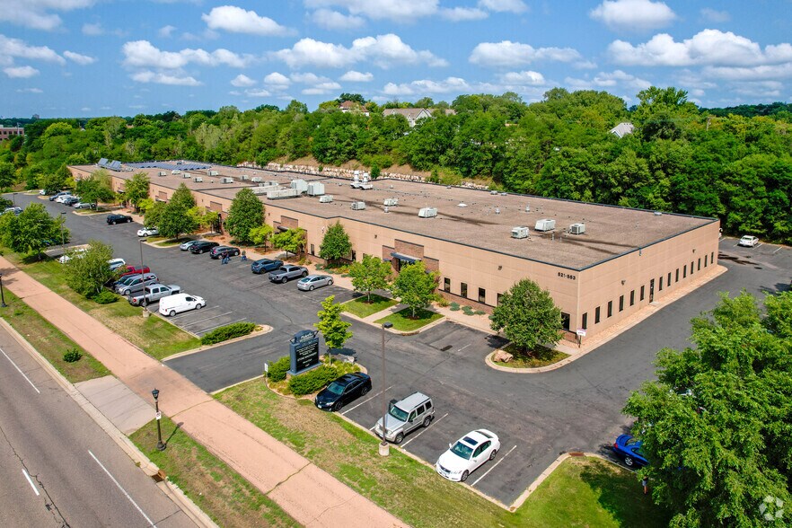 More Photos Of 521-563 Phalen Blvd, Saint Paul Coworking Space