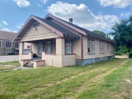 More Photos Of 1180 Washington Blvd, Beaumont Specialty For Sale
