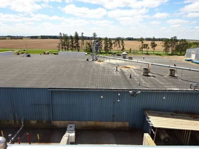 More Photos Of 4930 Hayes Ave, Plover Distribution For Lease