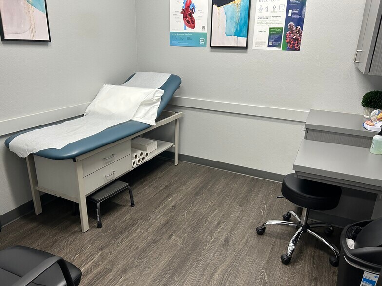 More Photos Of 7305 S Pecos Rd, Las Vegas Medical For Lease