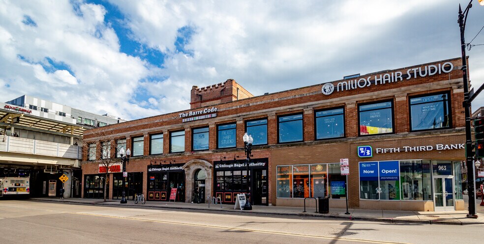 More Photos Of 953 W Belmont, Chicago General Retail For Lease