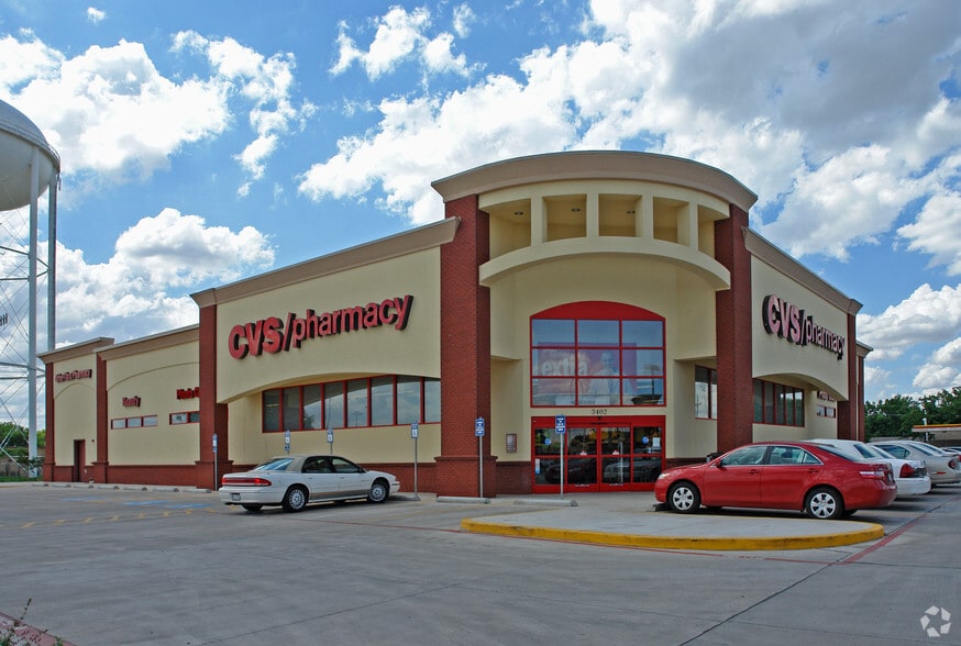 Primary Photo Of 3402 50th St, Lubbock Drugstore For Lease
