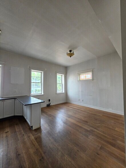 More Photos Of 470 Fairview Ave, Ridgewood Multifamily For Sale