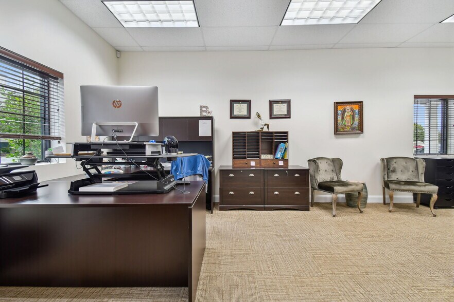 More Photos Of 8258 118th Ave N, Largo Medical For Sale