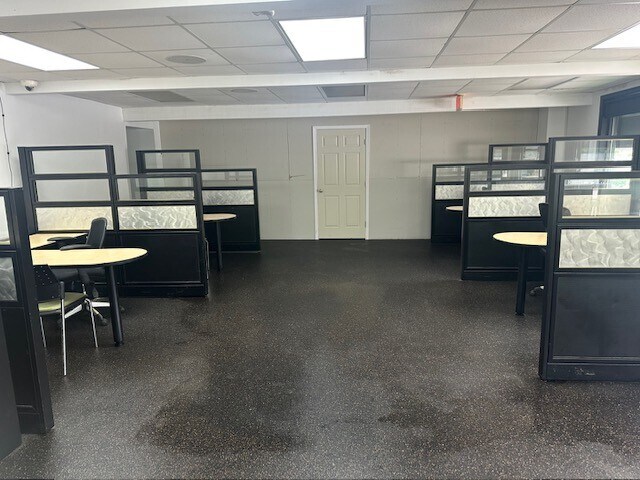 More Photos Of 11292 Jefferson Ave, Newport News Freestanding For Lease