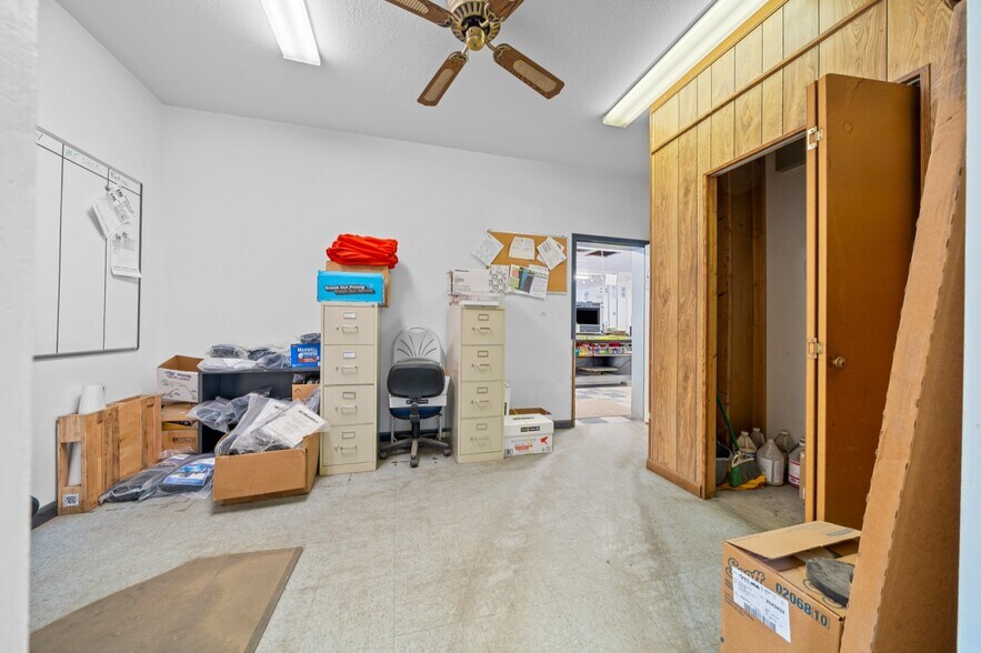 More Photos Of 7722 SE 126th Pl, Belleview Warehouse For Lease