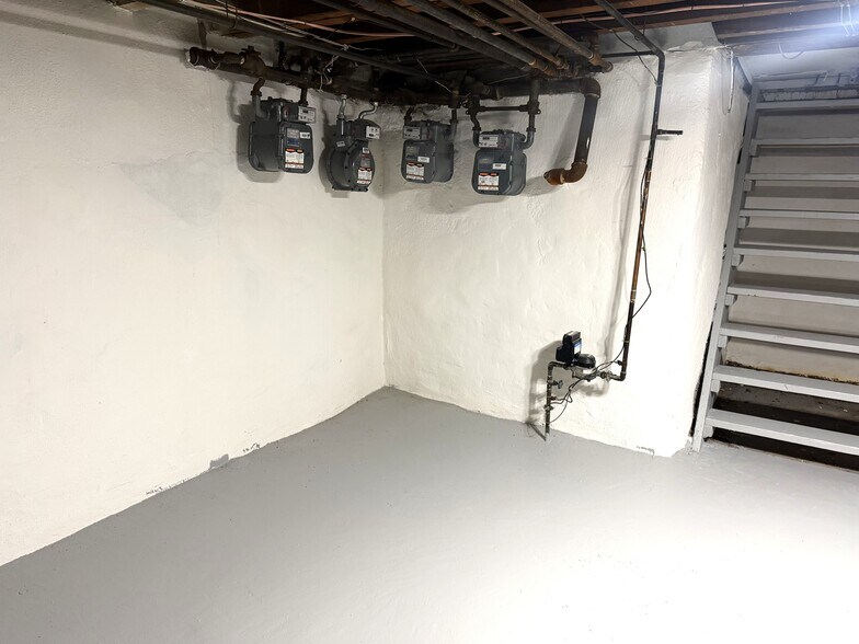 More Photos Of 7401 Woodbine Ave, Philadelphia Storefront Retail Residential For Lease