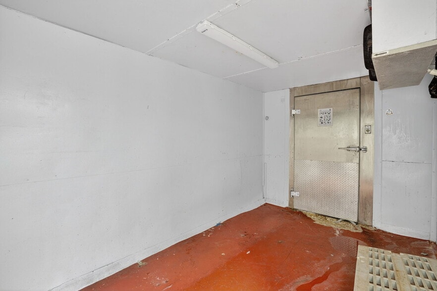More Photos Of 45 NW 22nd Ave, Miami Restaurant For Sale