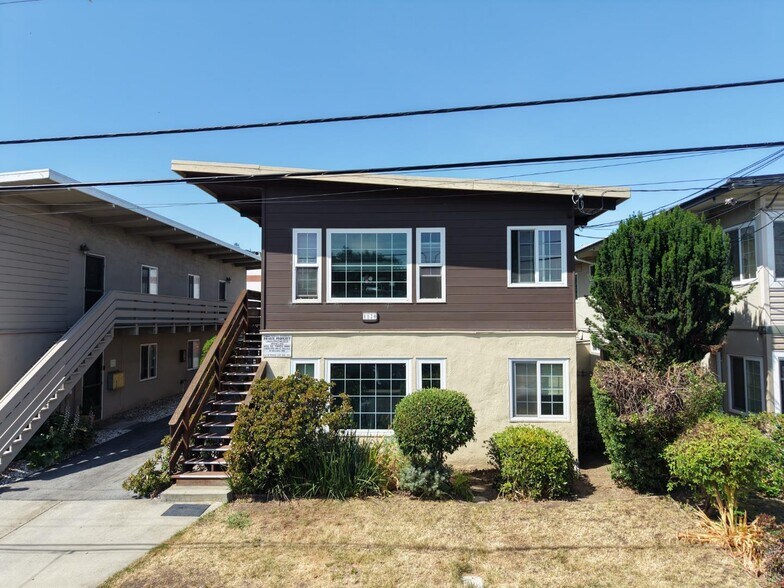 Primary Photo Of 1120 Elmer St, Belmont Apartments For Sale