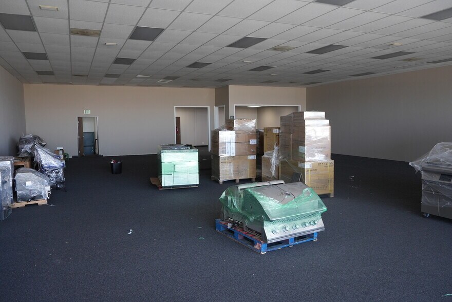More Photos Of 18225 Hawthorne Blvd, Torrance Storefront Retail Office For Lease
