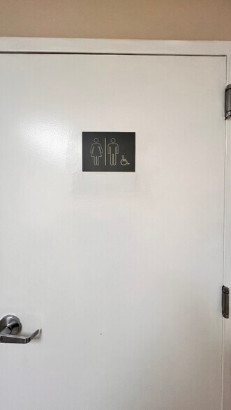 More Photos Of 561 Cranbury Rd, East Brunswick Medical For Sale