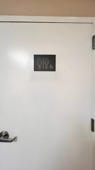 More Photos Of 561 Cranbury Rd, East Brunswick Medical For Sale