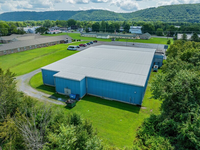 More Photos Of 2701 P Nut Ln, Bloomsburg Bowling Alley For Sale