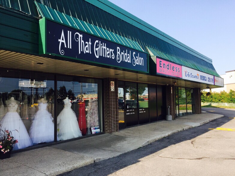 More Photos Of 2130 Robertson Rd, Ottawa Storefront For Lease