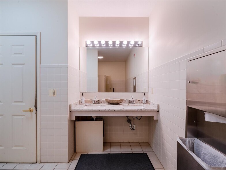More Photos Of 55 Sullys Trl, Pittsford Office For Lease