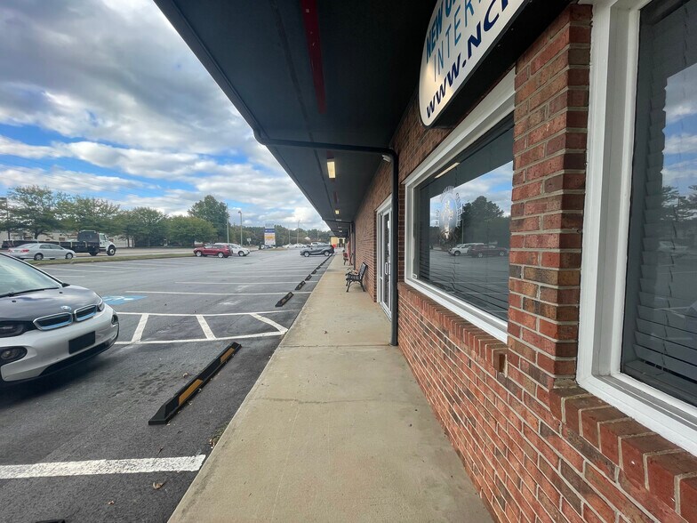 More Photos Of 3416 Centerville Hwy, Snellville Storefront For Sale