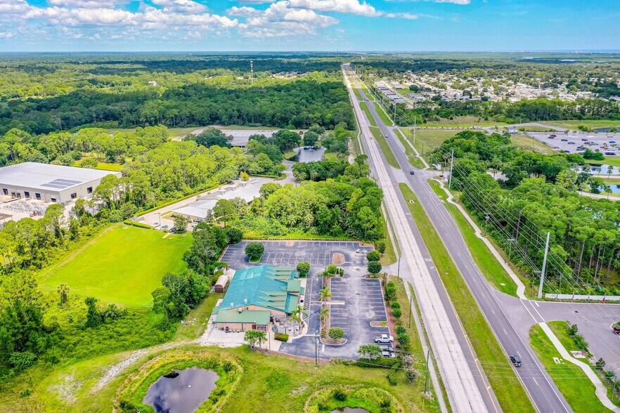 More Photos Of 4170 Us-1 Hwy, Edgewater Restaurant For Lease