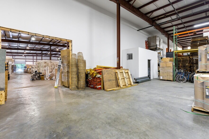 More Photos Of 1356 Bennett Dr, Longwood Distribution For Sale