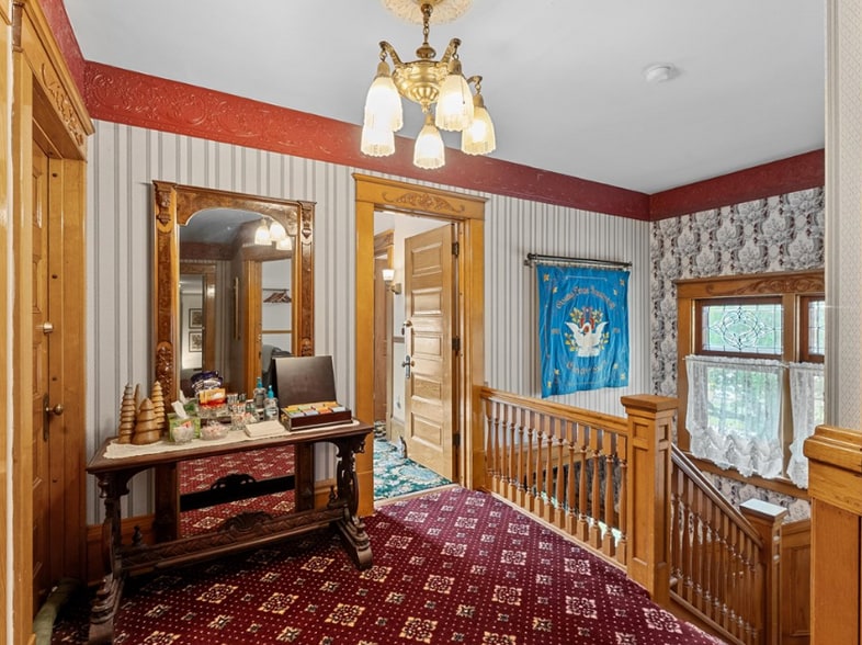 More Photos Of 908 Michigan St, Sturgeon Bay Hospitality For Sale