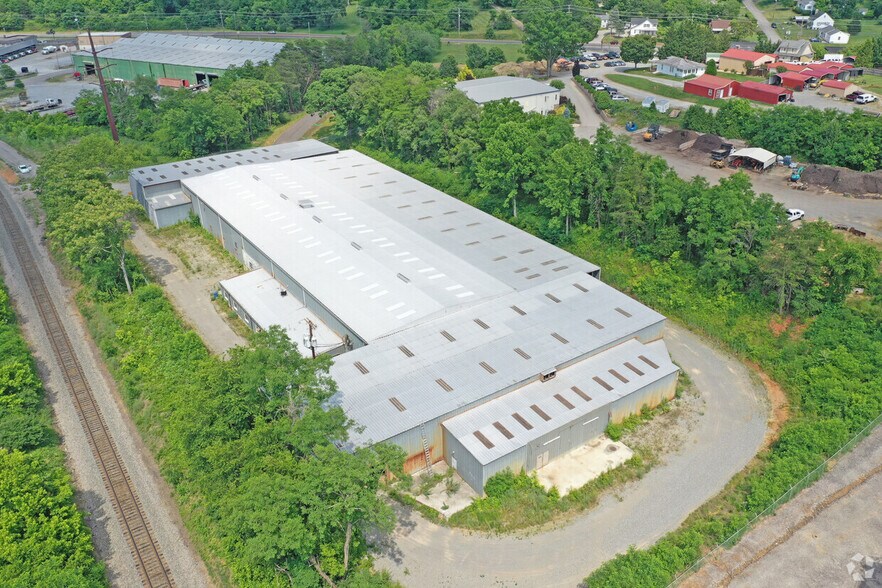 More Photos Of 5051 Benois Rd, Roanoke Warehouse For Sale