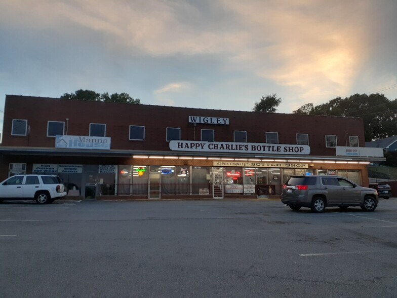 More Photos Of 37 N Fairground St NE, Marietta Freestanding For Lease