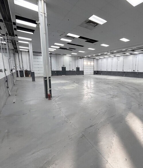 More Photos Of 15403-15535 115A Av NW, Edmonton Warehouse For Lease