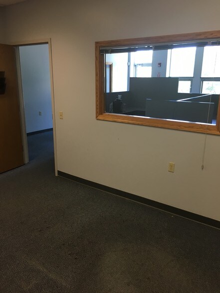 More Photos Of 1728-1730 Route 30, Clinton Warehouse For Lease