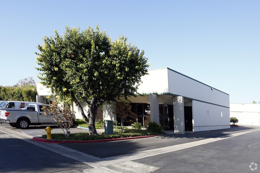 More Photos Of 4505 Industrial St, Simi Valley Warehouse For Lease
