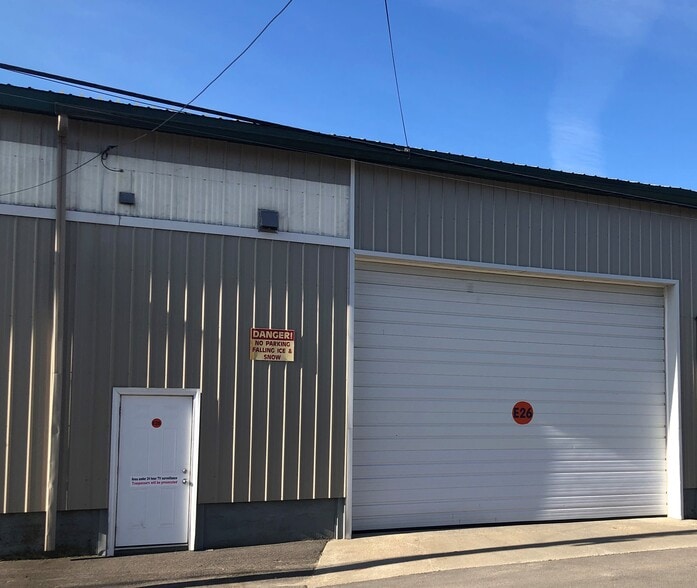 More Photos Of 120 E Hollis St, Nashua Warehouse For Lease