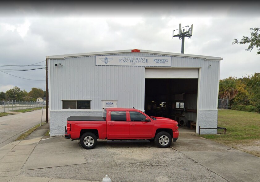 More Photos Of 4501 Harrisburg Blvd, Houston Showroom For Sale