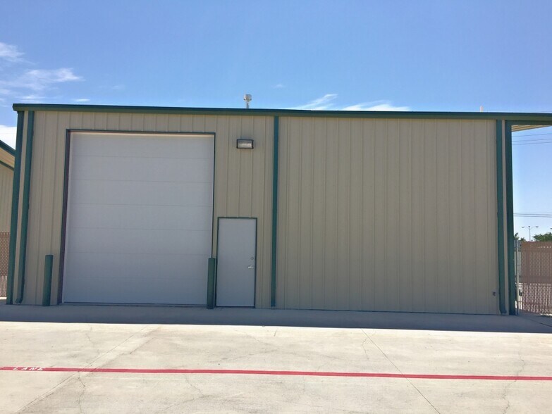 More Photos Of 4612 Maverick St, Amarillo Warehouse For Sale
