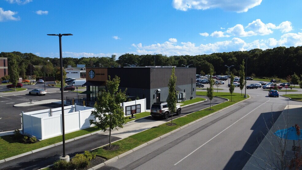More Photos Of 2574 W Shore Rd, Warwick General Retail For Lease
