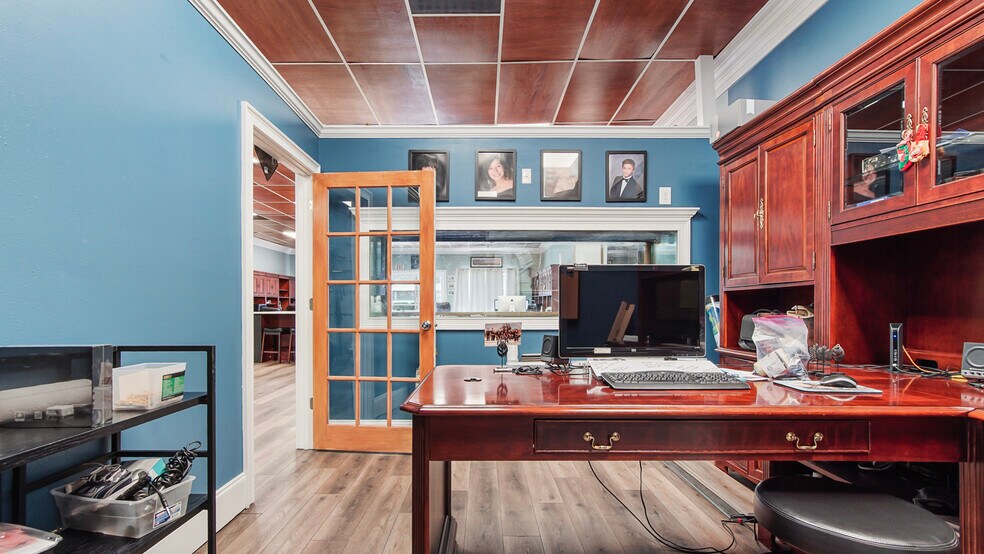 More Photos Of 308 Williams Ave, Port Saint Joe Storefront For Sale