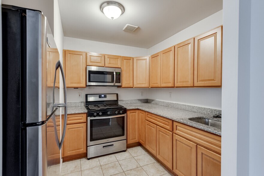 More Photos Of 253 E 206th St, Bronx Apartments For Sale