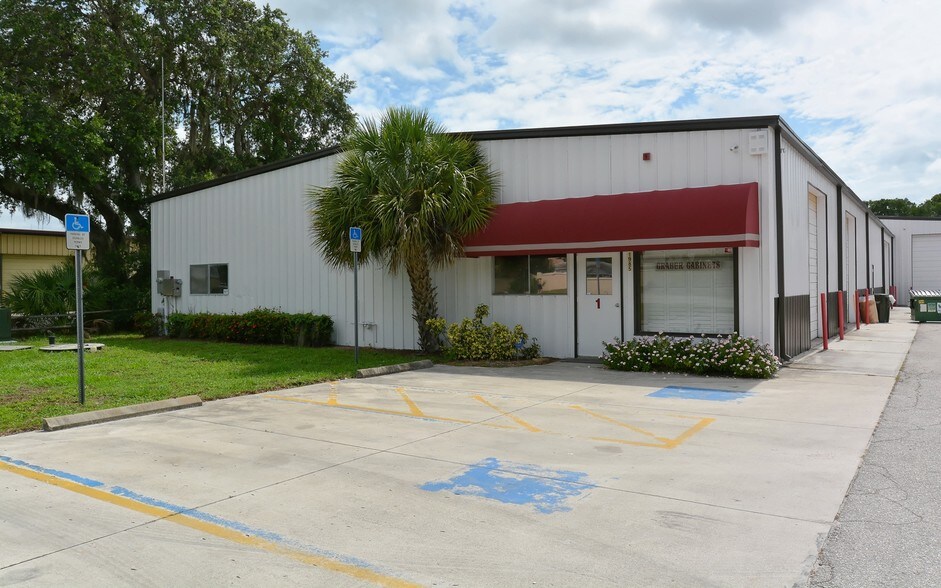 More Photos Of 1985 Cattlemen Rd, Sarasota Warehouse For Sale