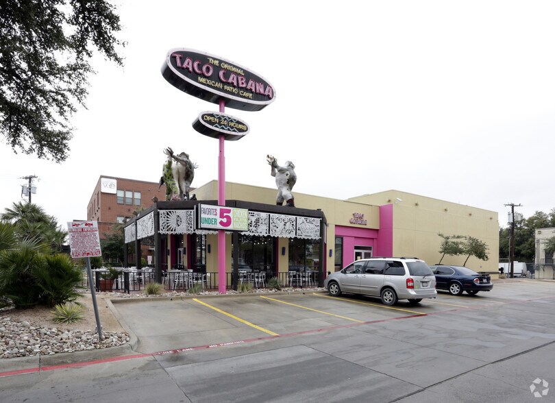 More Photos Of 1827 Greenville Ave, Dallas Fast Food For Lease