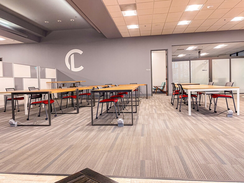 More Photos Of 915 Broadway St, Vancouver Office For Lease