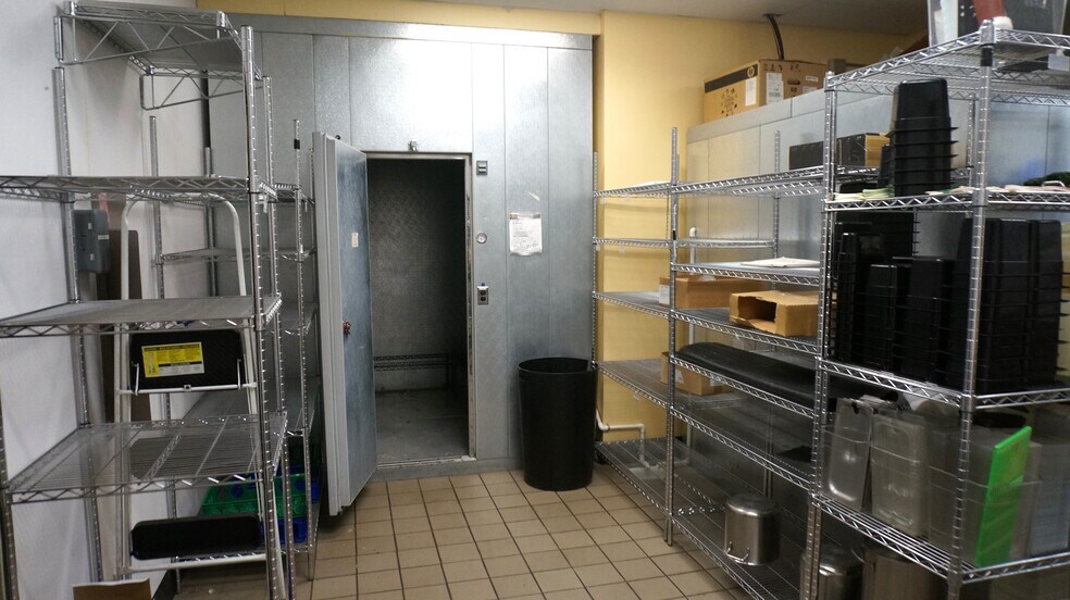 More Photos Of 801 W Davis St, Cle Elum Restaurant For Lease