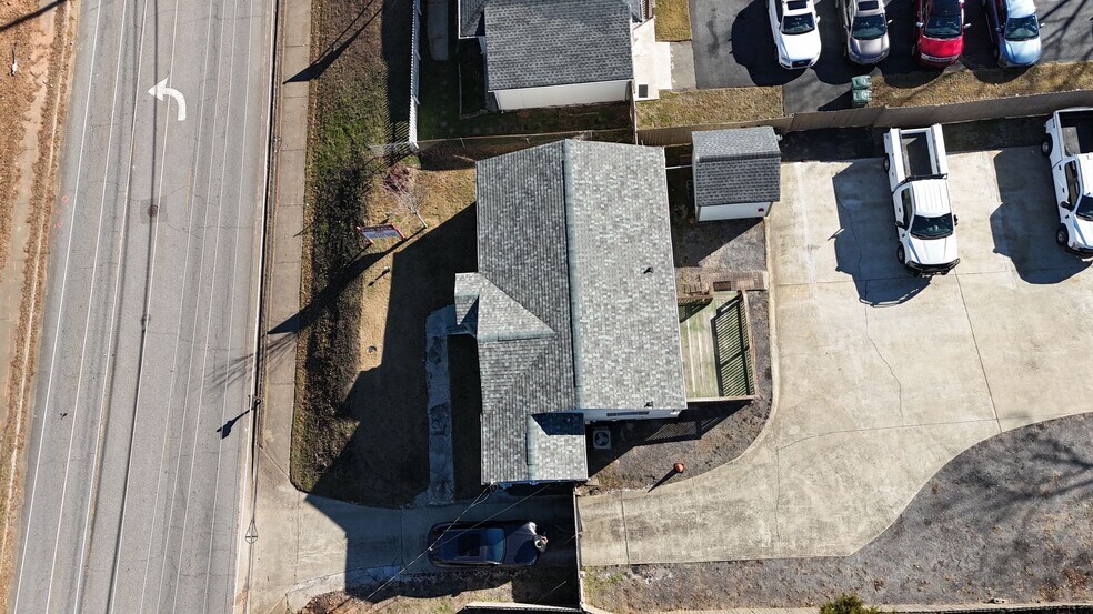 More Photos Of 232 SE Powers Ferry Rd, Marietta Office For Sale