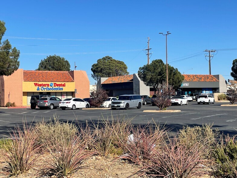 More Photos Of 2002-2074 W Avenue J, Lancaster Unknown For Lease