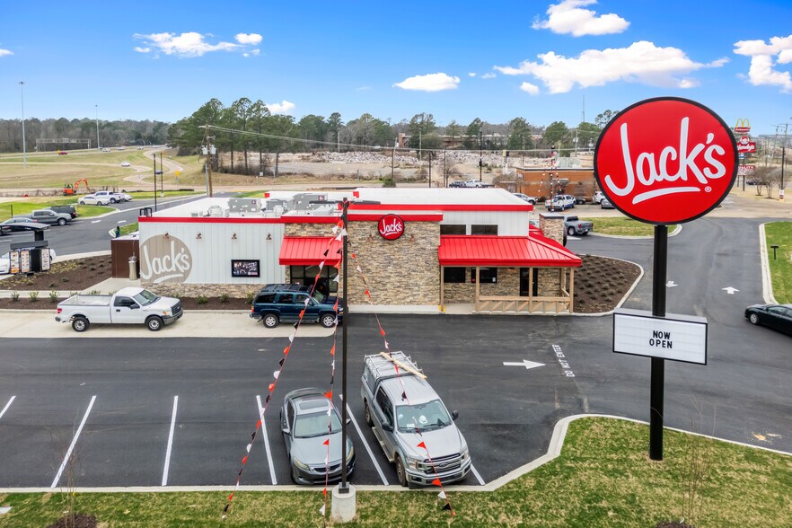 More Photos Of 2365 W Hwy. 80, Jackson Fast Food For Sale