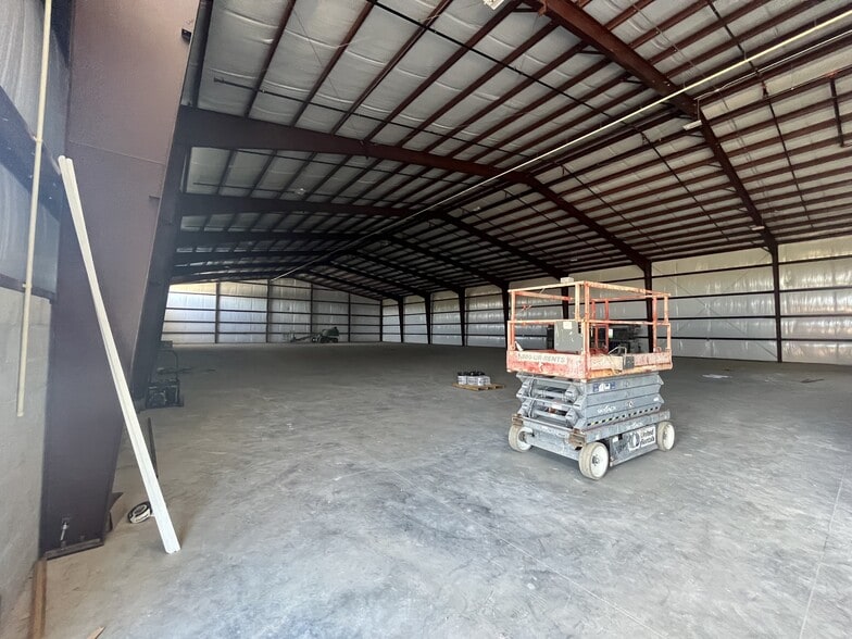 More Photos Of US Highway 542 w, Winter Haven Manufacturing For Lease