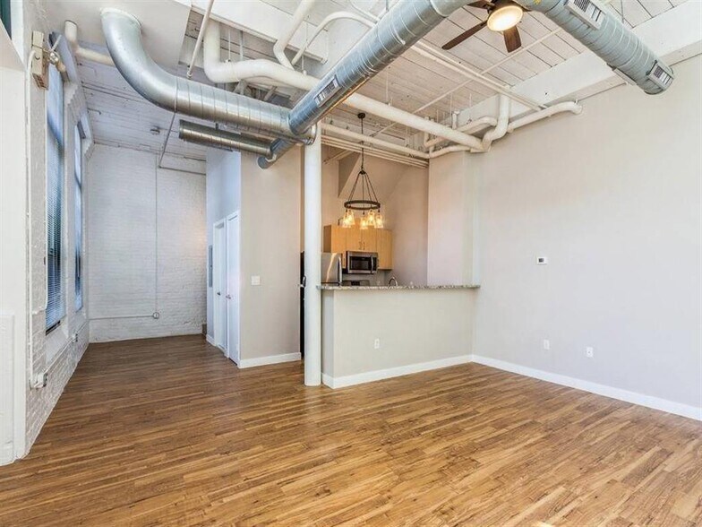 More Photos Of 166 Valley St, Providence Apartments For Sale