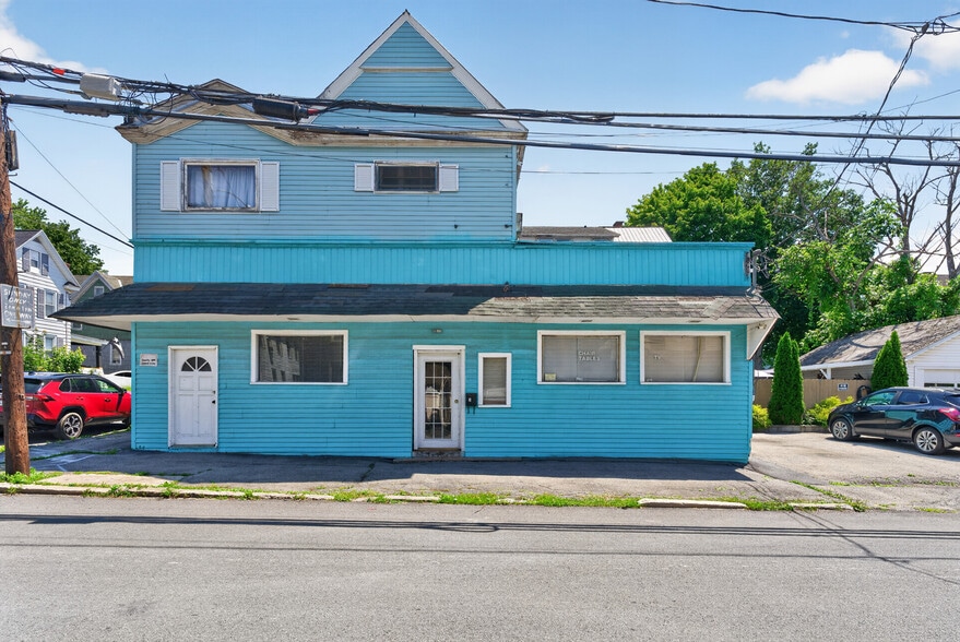 Primary Photo Of 41 Chestnut St, Amsterdam Storefront Retail Residential For Sale