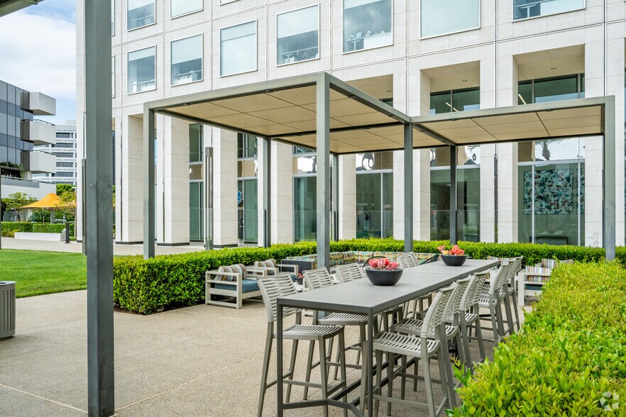 More Photos Of 4695 MacArthur Ct, Newport Beach Office For Lease